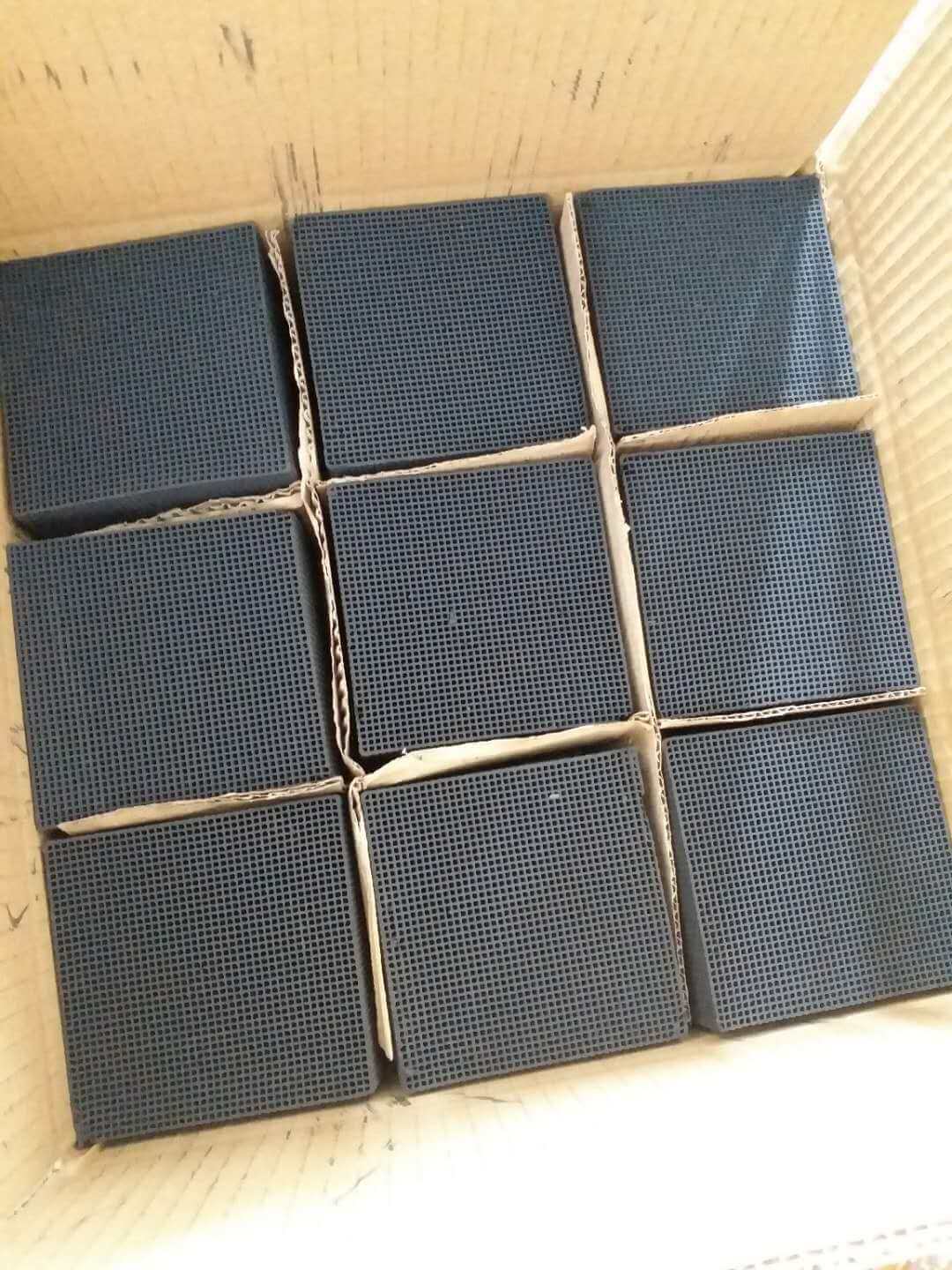 <a href=http://www.19jaa.com/fwzhxt/ target=_blank class=infotextkey>蜂窩活性炭</a>一箱展示